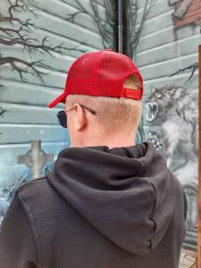 Фото Шапки, кепки Кепка бейсболка тракер Canada Goose Красный