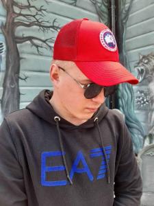 Фото Шапки, кепки Кепка бейсболка тракер Canada Goose Красный