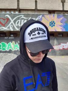 Фото Шапки, кепки Кепка бейсболка тракер Dsquared 2 Бело-чёрный