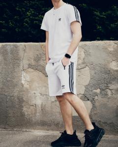 Фото Одежда Шорты трикотажные в стиле Adidas Three line белые
