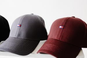 Фото Шапки, кепки Кепка бейсболка коттон Tommy Hilfiger Бордовый