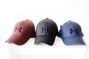 Фото Шапки, кепки Кепка бейсболка коттон Under Armour Бордовый