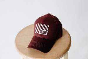 Фото Шапки, кепки Кепка бейсболка коттон Off White Бордовый