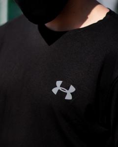 Фото Одежда Летний комплект Under Armour чёрный.