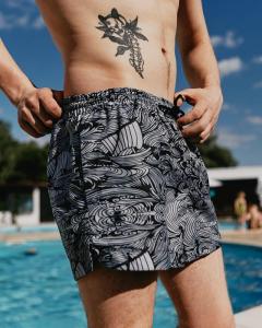 Фото Одежда Плавки шорты мужcкие Пушка Огонь Storm черные