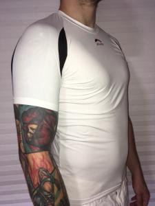 Фото Одежда Спортивная футболка Skinfit на короткий рукав белая