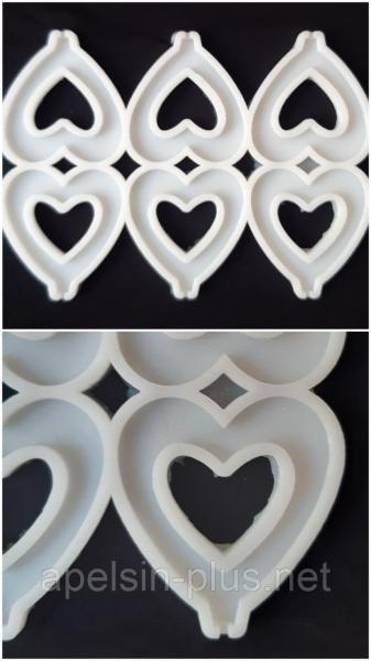 Фото  Молд силиконовый для леденцов и изомальта Сердечки с выемкой на 6 ячеек  5,5 см на 6,0 см