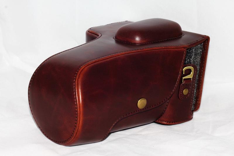 Фото Сумки, футляры, чехлы для камер и объективов, Чехлы и футляры для фотоаппаратов, Чехлы и футляры для фотоаппаратов Nikon Защитный футляр - чехол для фотоаппаратов NIKON D5100, D5200, D5300 - кофе