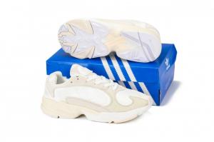 Фото  Adidas Yung білі