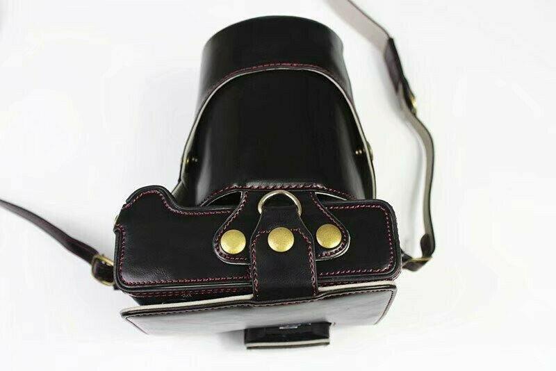 Фото Сумки, футляры, чехлы для камер и объективов, Чехлы и футляры для фотоаппаратов, Чехлы и футляры для фотоаппаратов FujiFilm Защитный футляр - чехол для камеры Fujifilm X-T4 - черный - реализован доступ к аккумулятору