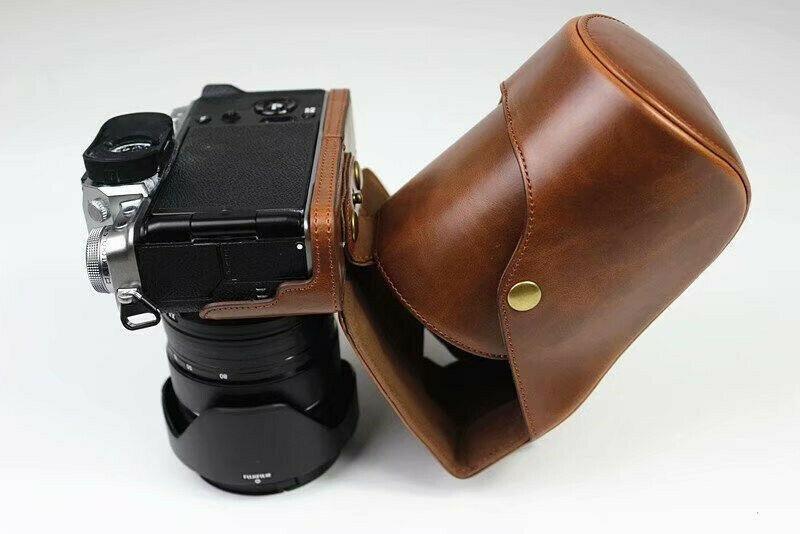 Фото Сумки, футляры, чехлы для камер и объективов, Чехлы и футляры для фотоаппаратов, Чехлы и футляры для фотоаппаратов FujiFilm Защитный футляр - чехол для камеры Fujifilm X-T4 - кофе - реализован доступ к аккумулятору