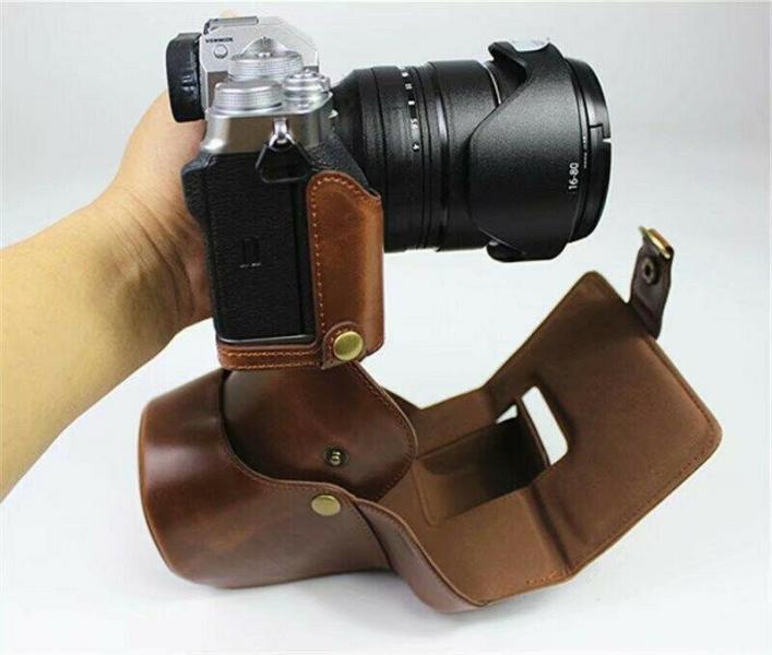 Фото Сумки, футляры, чехлы для камер и объективов, Чехлы и футляры для фотоаппаратов, Чехлы и футляры для фотоаппаратов FujiFilm Защитный футляр - чехол для камеры Fujifilm X-T2, X-T3 - кофе - реализован доступ к аккумулятору