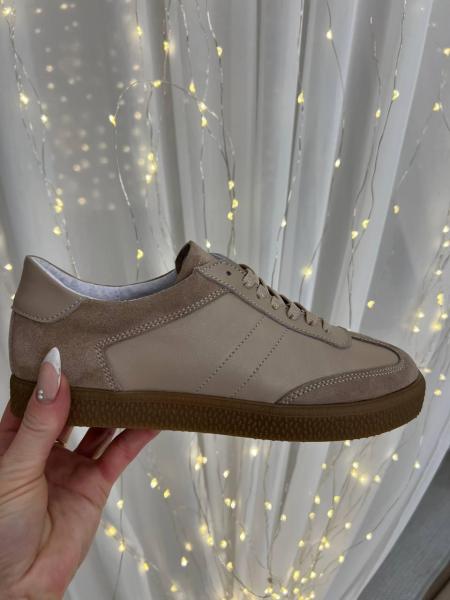 Жіночі шкіряні кеди ECCO 38