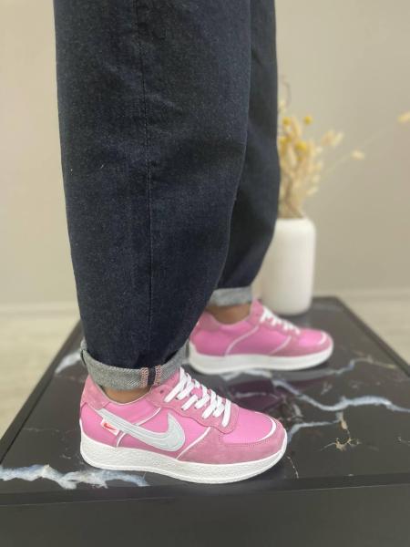Nike жіночі шкіряні кросівки на шнуровці 38