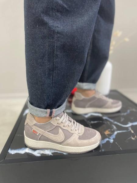 Nike жіночі шкіряні кросівки на шнуровці 38