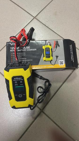 Фото  УЦЕНКА! Зарядное устройство для аккумулятора 12V 6A VRtec / Зарядка для акб / (Дефект экрана 3125)