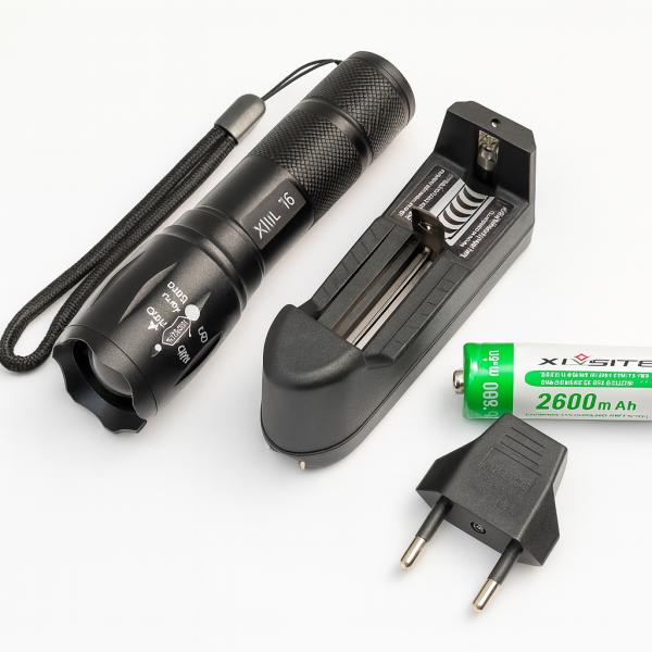 Фото  УЦЕНКА! Фонарик XML-T6 с зумом, Фонарь ручной 3xAAA/18650 5 режимов c футляром, зарядкой и аккумулятором.(Плохая упаковка 3167)