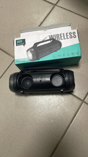 Фото  УЦЕНКА! Портативная Bluetooth колонка XM-U6 Пластик, маталл (Нет сетки на динамике 3177)