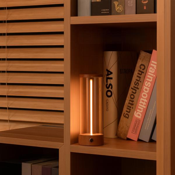 Фото Фонари, прожекторы, светильники Магнитный LED-светильник для стола, питание от USB, 19х7 см, Белый / Настольная лампа ночник / LED лампа аккумуляторная