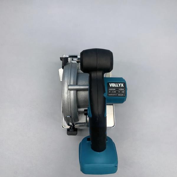 Фото Автотовары, электроинструмент, ручной инструмент Ручная циркулярная пила с диском 185 мм и 2 аккумуляторами