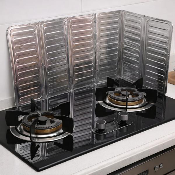 Фото Все для кухни Защитная складная панель из алюминиевой фольги для плиты 325×840 мм от брызг жира