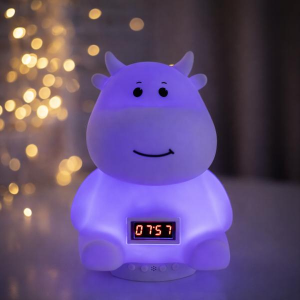 Фото Детский мир, детские товары Детский аккумуляторный ночник “Коровка” с мягким LED-светом, RGB-подсветкой, встроенной Bluetooth-колонкой и электронными часами