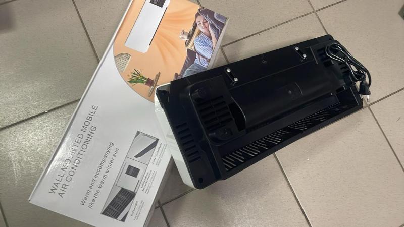 Фото  УЦЕНКА! Настенный обогреватель Wall Air Cooler с пультом — мощность 1500 Вт, для комнаты до 20 м² (Плохая упаковка 3452)