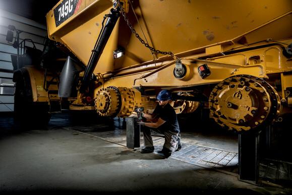 Аккумуляторный ударный гайковерт Metabo SSW 18 LTX 1750 BL (602402660)